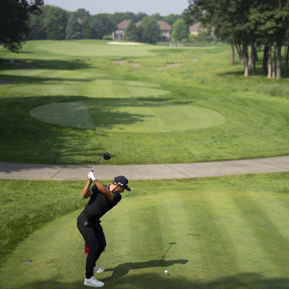 Thorbjorn Olesen takes the 2nd-round lead in the 3M Open